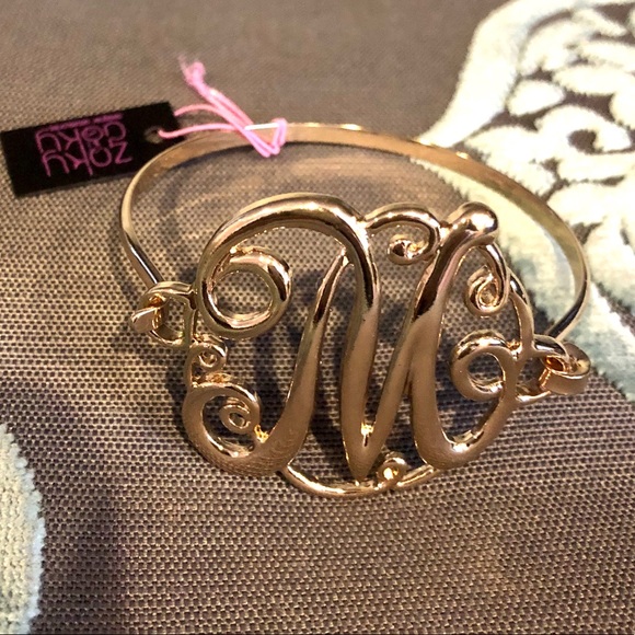 What's your initial? Bracelet, boxed and NWT🎀 - Picture 6 of 8